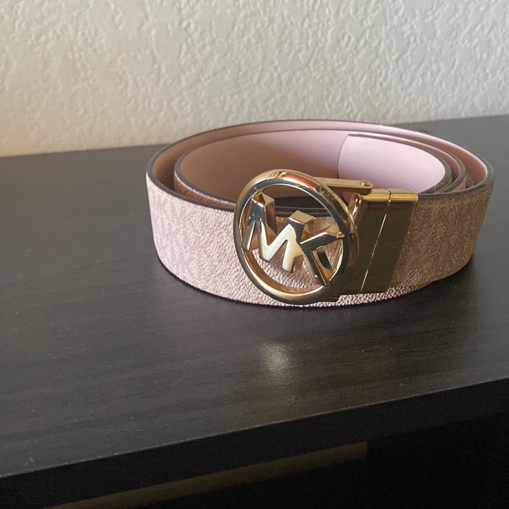 Michael Kors reversible pink belt